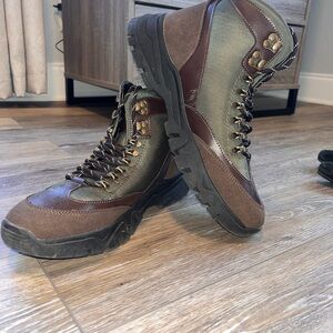 Steve Madden Brown and Green High-Top Boots
